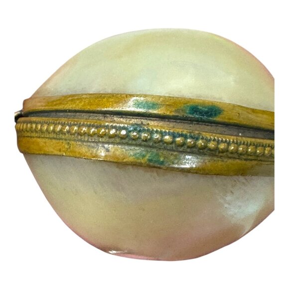 Antique 19th C Ormolu & Natural Shell Mother of Pearl Snuff Trinket Box VTG READ - Picture 4 of 11